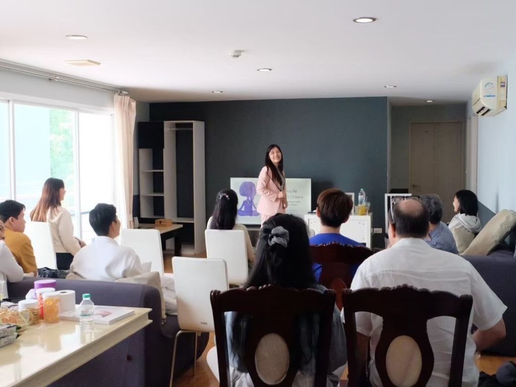 อาจารย์เบลล่า Reiki Master สายญี่ปุ่นดั้งเดิม ผู้ได้รับการถ่ายทอดจาก Hiroshi Doi Sensei